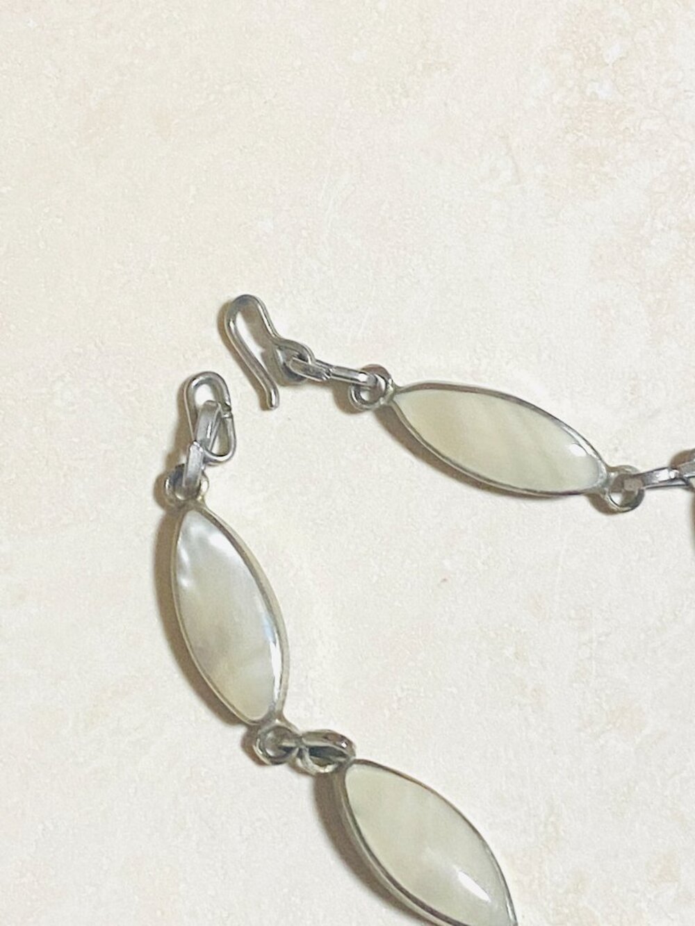 3/$10, Imitation Mother of Pearl Jewelry Set, Necklace, Earrings, Bracelet - Picture 7 of 8